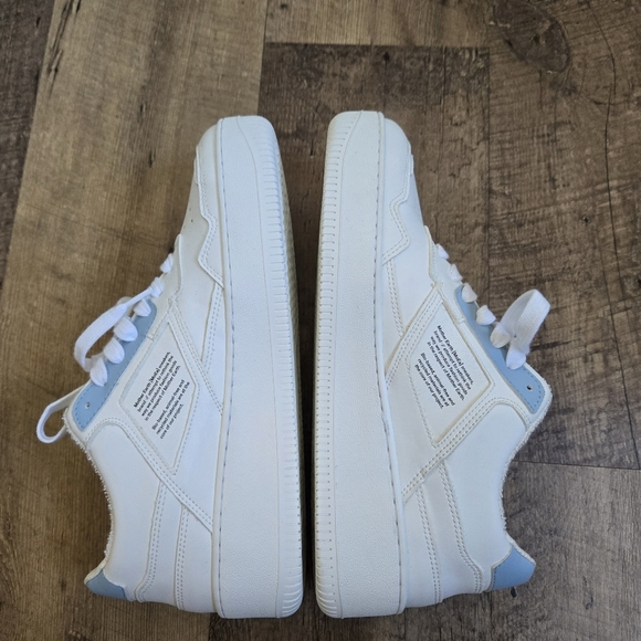 Moea Womens Size 37 White and Blue Sneakers, Excellent Condition - Picture 8 of 15